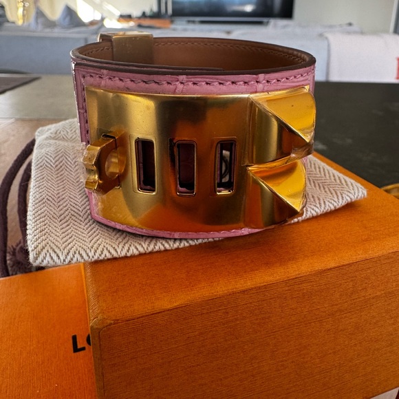 Hermes Collier CDC in pink alligator leathers with gold plated hardware - Picture 10 of 10